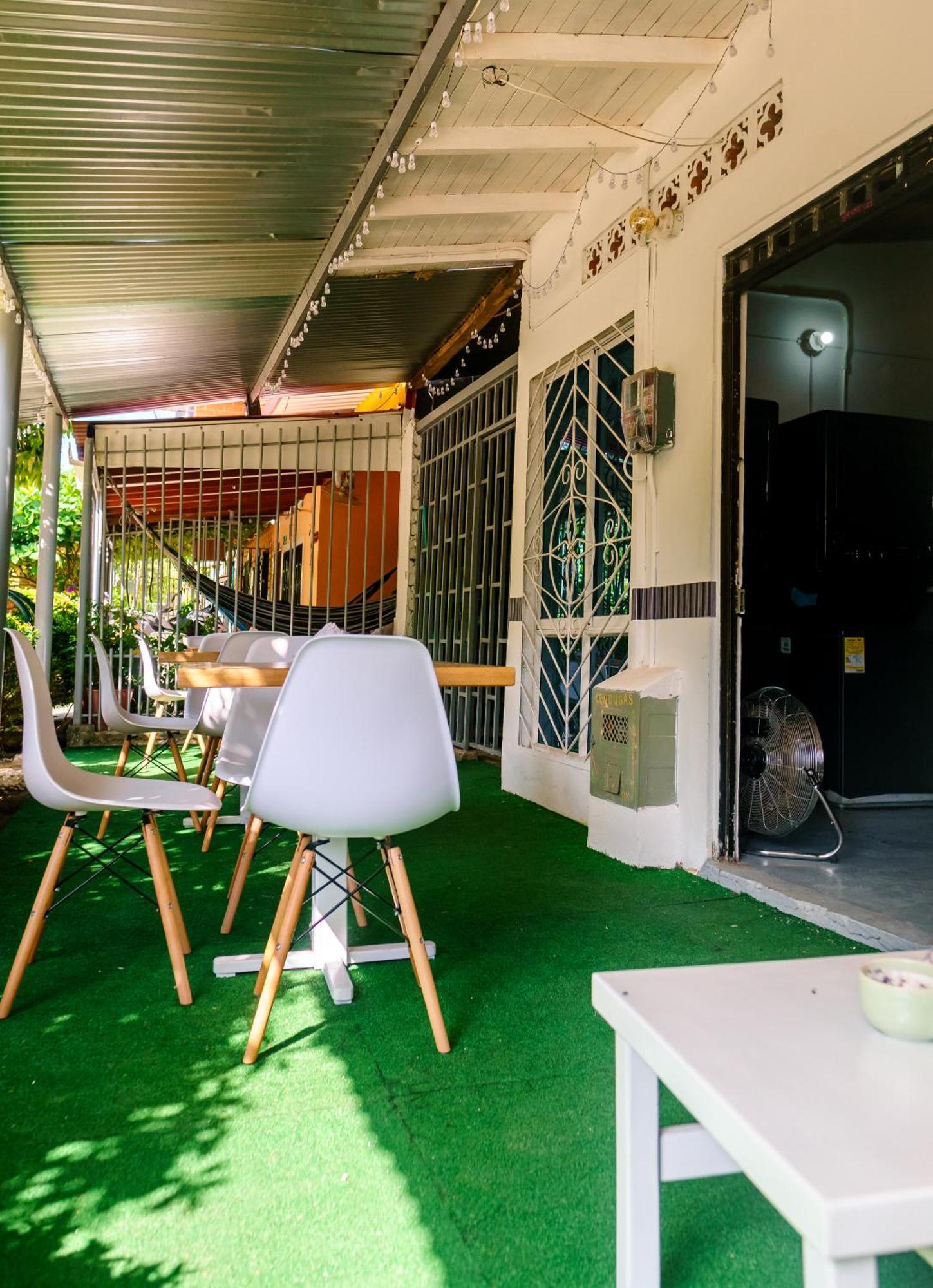 Mi Pueblo Natal Aptos Y Habitaciones Necoclí Extérieur photo